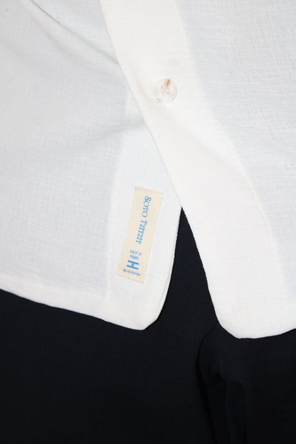 model wear buttoned Tzitzit White from front with closer look